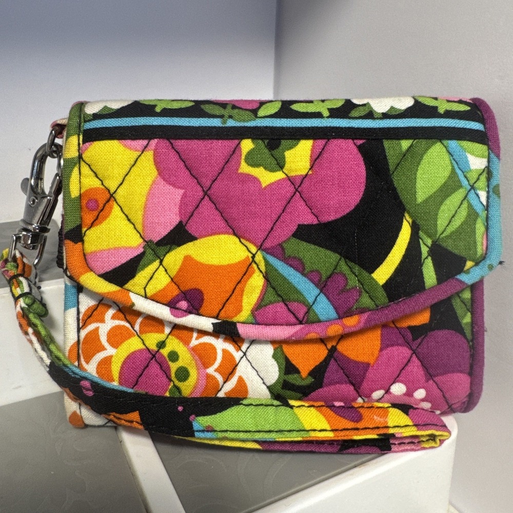 Vera Bradley Floral Quilted Cotton Wristlet‎ Wallet Multi-Color Removable Strap
